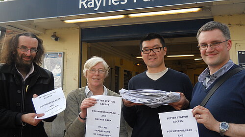 Lib Dem campaigners at Raynes Park station